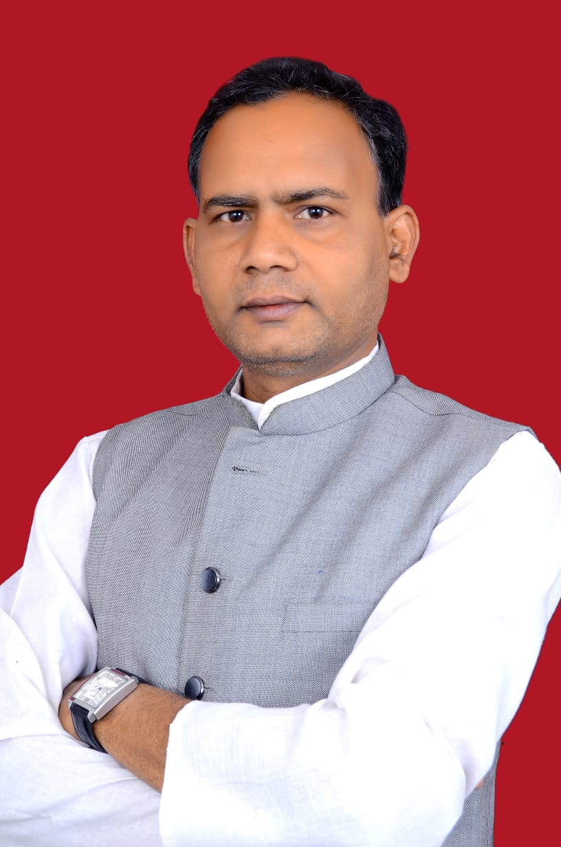 प्रदेश में खाद की कमी और कालाबाजारी जोरों पर  : कांग्रेस वरिष्ठ प्रवक्ता सुरेंद्र वर्मा 