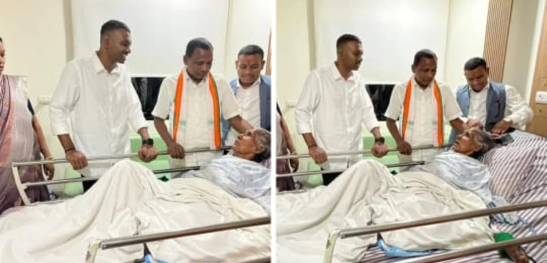 विधायक जनक ध्रुव अपने मां का स्वास्थ्य संबंधी हालचाल जानने पहुंचे हास्पिटल 