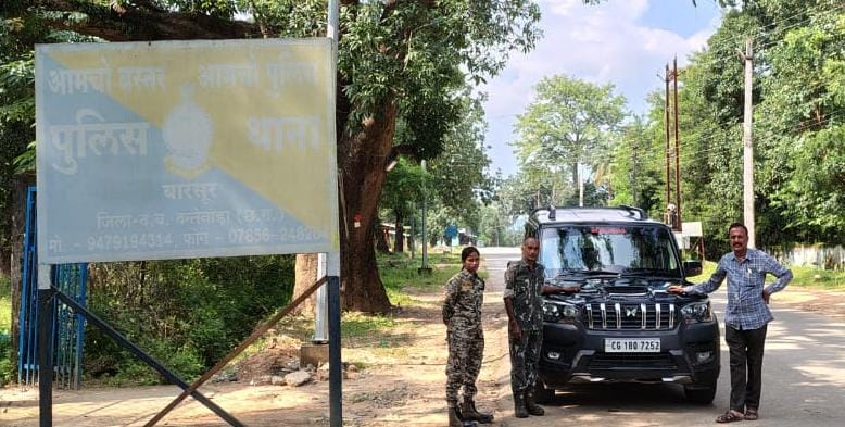 स्कार्पियो पर स्टंट करने वाले युवती पर यातायात पुलिस दंतेवाड़ा और बारसूर पुलिस की संयुक्त कार्यवाही
