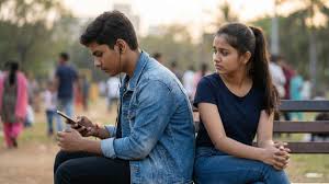 कहीं आपका पार्टनर भी तो नहीं है Emotionally Unavailable? इन संकेतों से करें पहचान