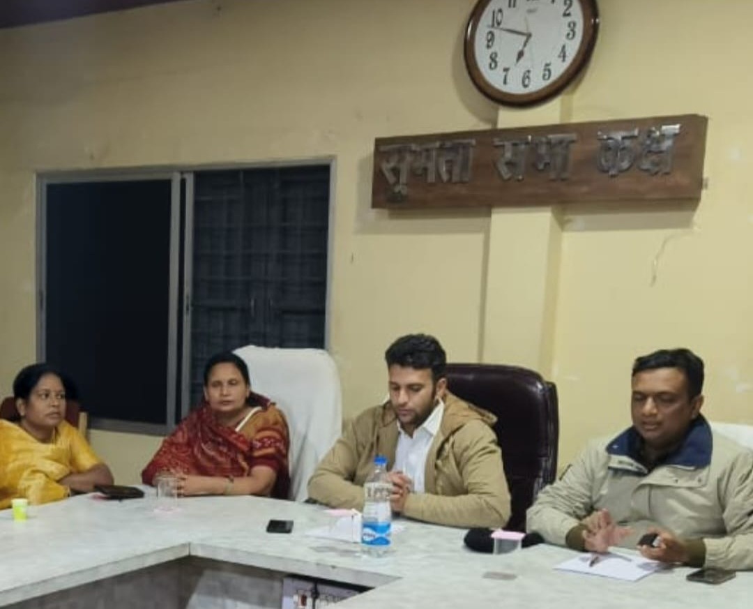 जिला प्रशासन एवं तमनार क्षेत्र के 14 ग्रामों के प्रतिनिधिमंडल के बीच शांति वार्ता सफल
