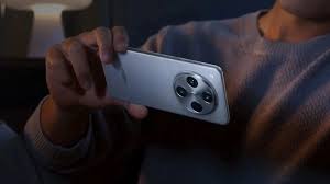 Oppo के 1 लाख वाले फ्लैगशिप स्मार्टफोन पर डिस्काउंट, MediaTek प्रोसेसर और 120x तक जूम सपोर्ट भी  