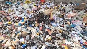 खुले में फेंकी गई एक्सपायरी दवाइयां, ड्रग विभाग ने दवाओं को जब्त शुरू की जांच…