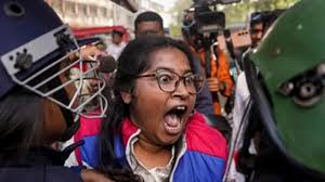 बांग्लादेश में हिंदुओं पर अत्याचार के खिलाफ बंगाल में विरोध तेज