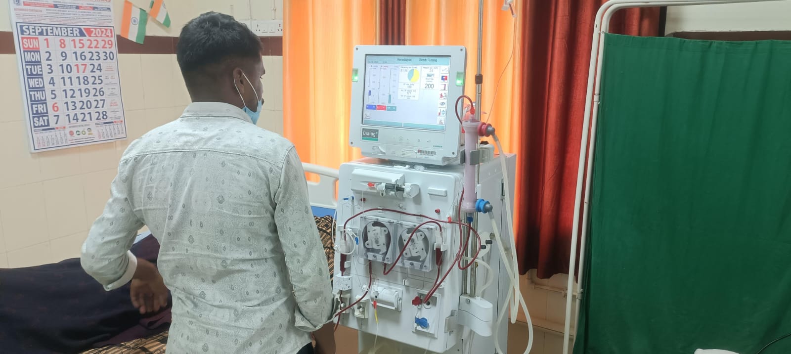 जिला हॉस्पिटल में स्थापित डायलिसिस सेंटर मरीजों के लिए वरदान,अब तक 26 सौ से अधिक डायलिसिस सेशन से मरीज हुए लाभांवित,38 एक्टिव मरीजों का हो रहा है नियमित डायलिसिस 