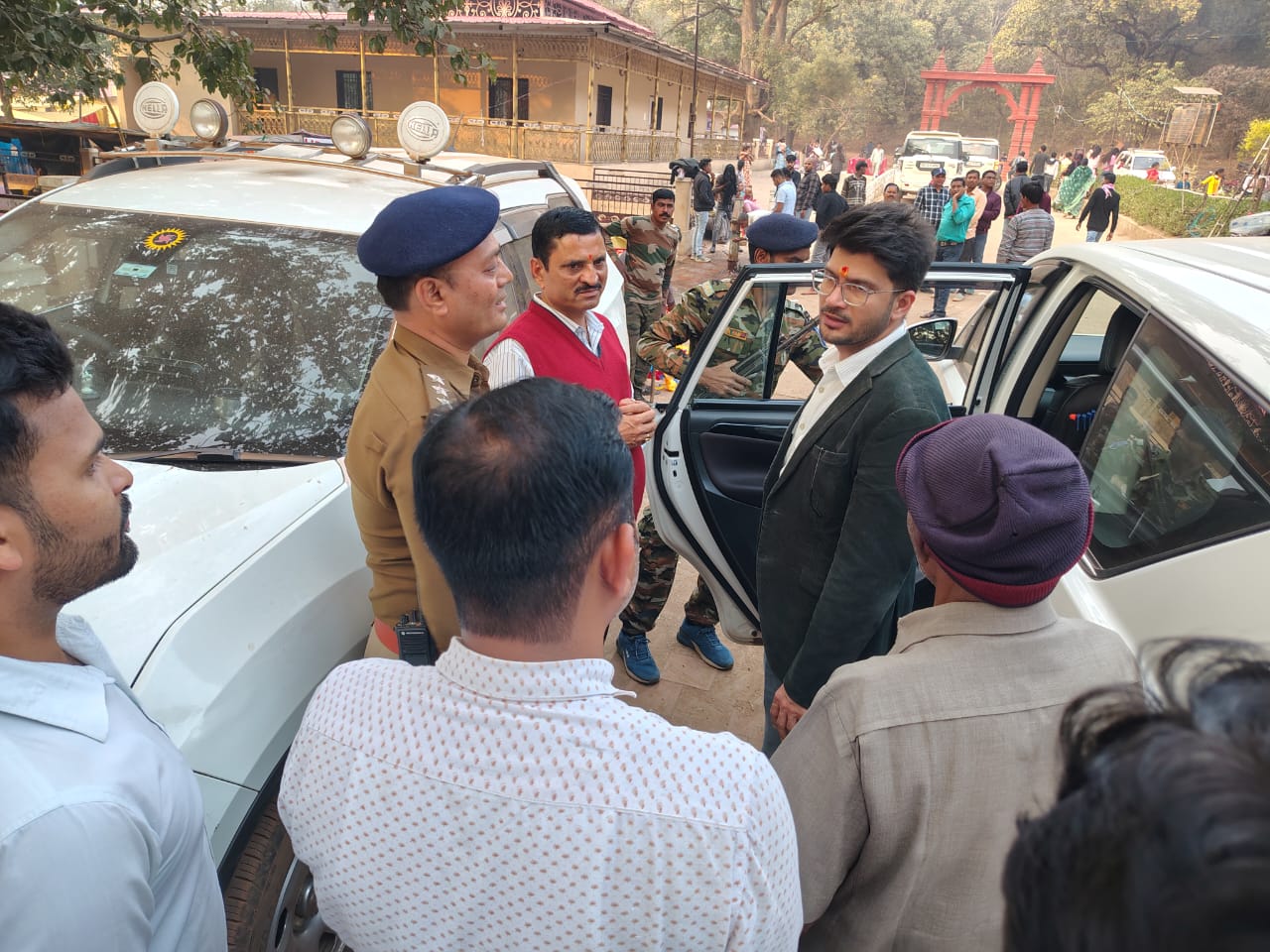  कलेक्टर दीपक सोनी मेले क़ी तैयारी का जायजा लेने तुरतुरिया पहुंचे 