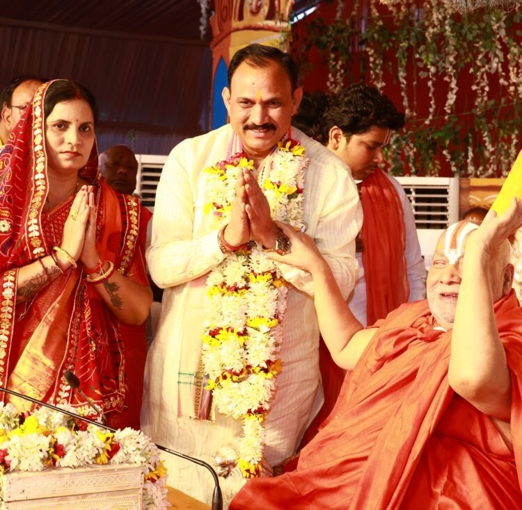 चिरमिरी राममय: श्रीराम कथा के आठवें दिन जटायु त्याग और शबरी भक्ति सुन भावुक हुए श्रद्धालु