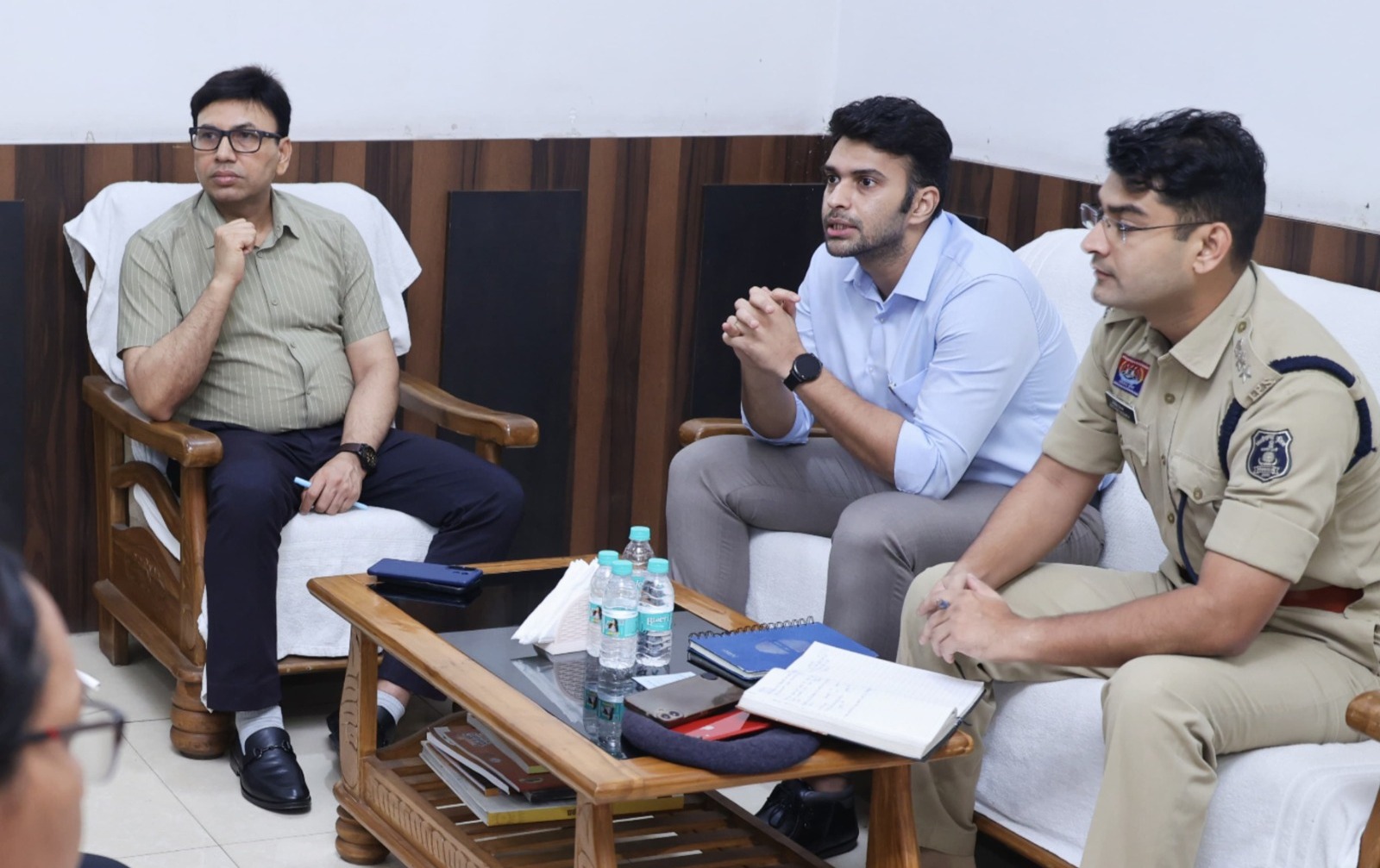  रायगढ़ में मानसून हाई अलर्ट! 17 बाढ़ प्रभावित गांवों पर विशेष निगरानी, 48 वार्डों के लिए नोडल अधिकारी, 24×7 हेल्पलाइन शुरू