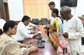 वेतन नही मिलने से सफाई कर्मचारी परेशान,तीन महीने में एक बार मिल रहा वेतन