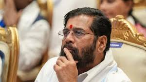 बीजेपी-शिवसेना में मेयर पद को लेकर खींचतान जारी,शिंदे के 29 पार्षद पांच दिन बाद होटल से निकले 