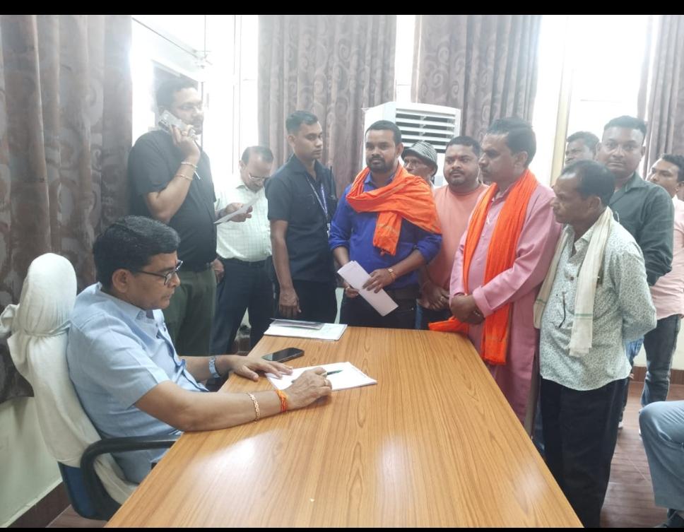 सुशासन शिविर के बाद भी नहीं थमी समस्याएं: बंदोबस्त त्रुटि सुधार के लिए ग्रामीण पहुंचे मंत्री के दरबार