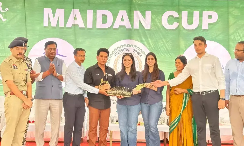 सचिन तेंदुलकर फाउंडेशन की बड़ी पहल: दंतेवाड़ा में 5000 बच्चों के लिए बनेंगे खेल मैदान, सारा संभालेंगी जिम्मेदारी