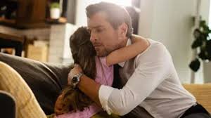 बच्चों की जिंदगी में रहें इमोशनली प्रेजेंट,अपनाएं ये 5 आसान पेरेंटिंग टिप्स