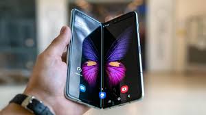 सितंबर तक लॉन्च हो सकता है Samsung का ट्राई-फोल्ड स्मार्टफोन,जानें फीचर्स 