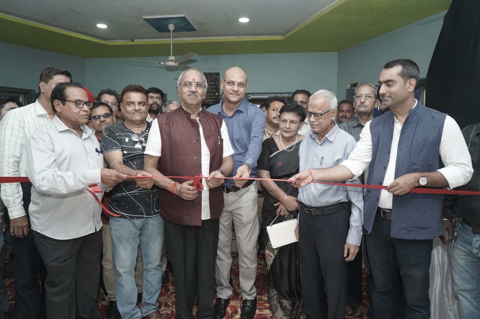 प्रेस क्लब में फोटोग्राफी प्रतियोगिता एवं प्रदर्शनी का शुभारंभ