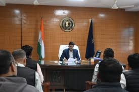 कलेक्टर ने की धान खरीदी प्रगति की समीक्षा, धान उठाव में लापरवाही बरतने वाले मिलर्स पर कार्यवाही के निर्देश