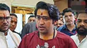 हरिद्वार में मुसलमानों की एंट्री बैन पर बोले पंडित धीरेंद्र शास्त्री,जब हम काबा नहीं जाते, तो बाबा के यहां तुम्हारा क्या काम?