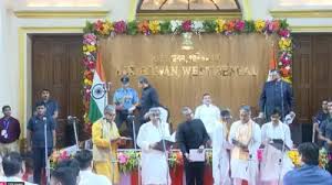 पश्चिम बंगाल मंत्रिमंडल का विस्तार, 35 नए मंत्रियों ने ली शपथ; देखें पूरी सूची
