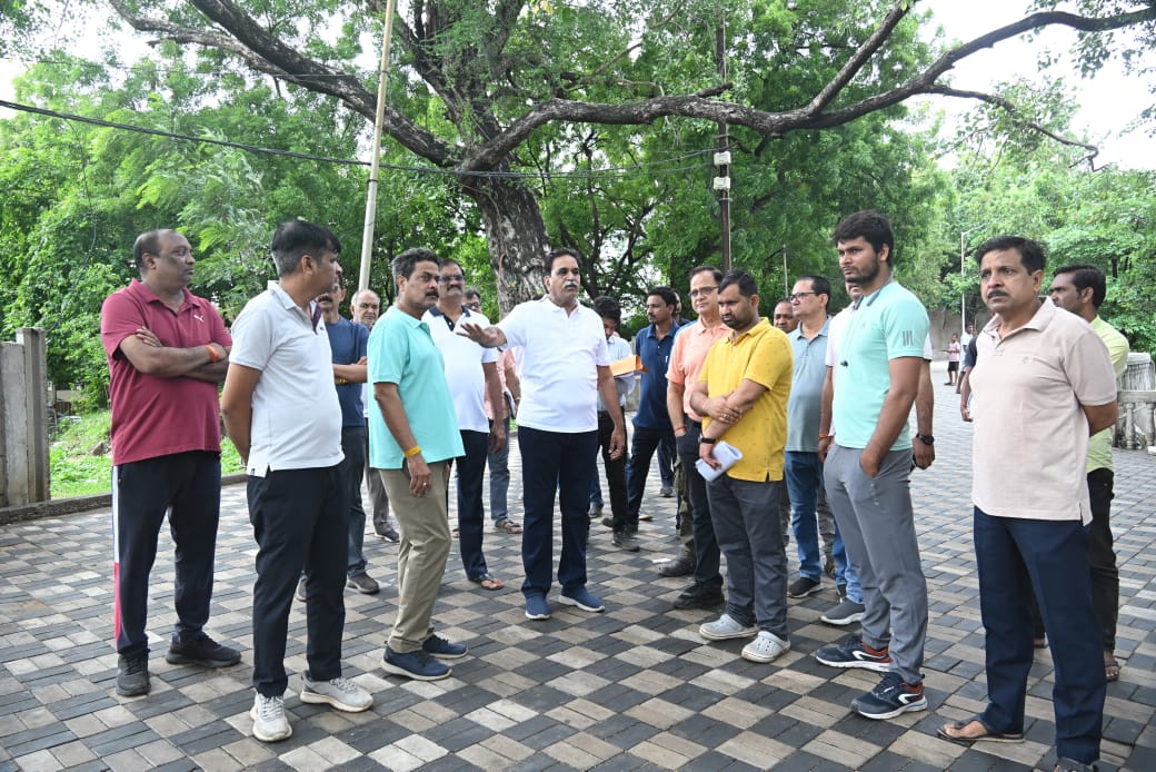 करबला तालाब सौंदर्यीकरण कार्य का विधायक राजेश मूणत ने किया निरीक्षण, दिए व्यापक दिशा-निर्देश