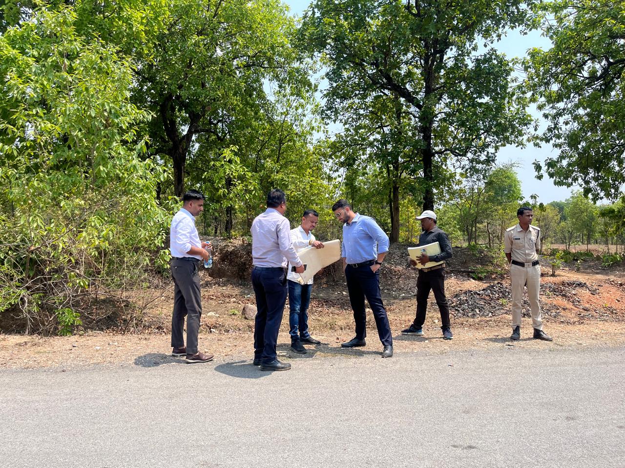 कलेक्टर मयंक चतुर्वेदी ने धरमजयगढ़ के विभिन्न विकास कार्यों का किया निरीक्षण
