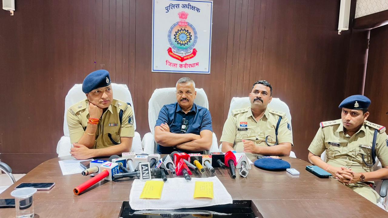 कबीरधाम पुलिस को बड़ी सफलता,  सत्यमदास मानिकपुरी हत्याकांड का खुलासा, विधि से संघर्षरत नाबालिक बालक अभिरक्षा में