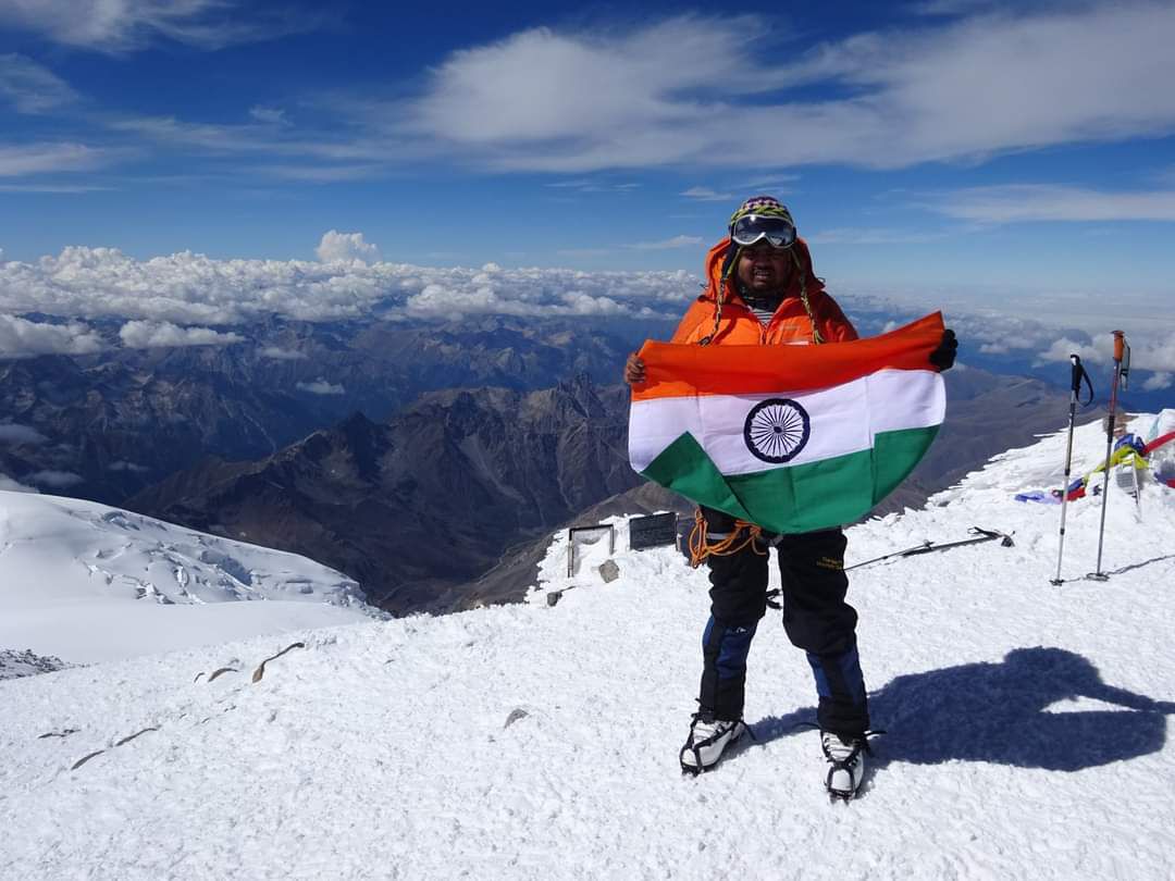 छत्तीसगढ़ के माउंटेनमैन राहुल गुप्ता जनदर्शन में मुख्यमंत्री से मिले, बताया ऑस्ट्रेलिया की सबसे ऊंची चोटी कोजियास्को में करेंगे चढ़ाई