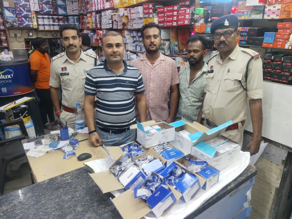 एंकर कंपनी के नकली इलेक्ट्रिक उत्पाद बेचने वाला सुंदरानी इलेक्ट्रिकल का संचालक गिरफ्तार