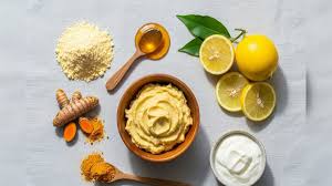 घर पर ऐसे बनाएं नेचुरल ब्लीच और पाएं ग्लोइंग निखार 