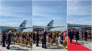 विमान से उतरते ही ट्रंप ने लगाए ठुमके, ठुमका देख हैरान रह गए मलेशिया के पीएम