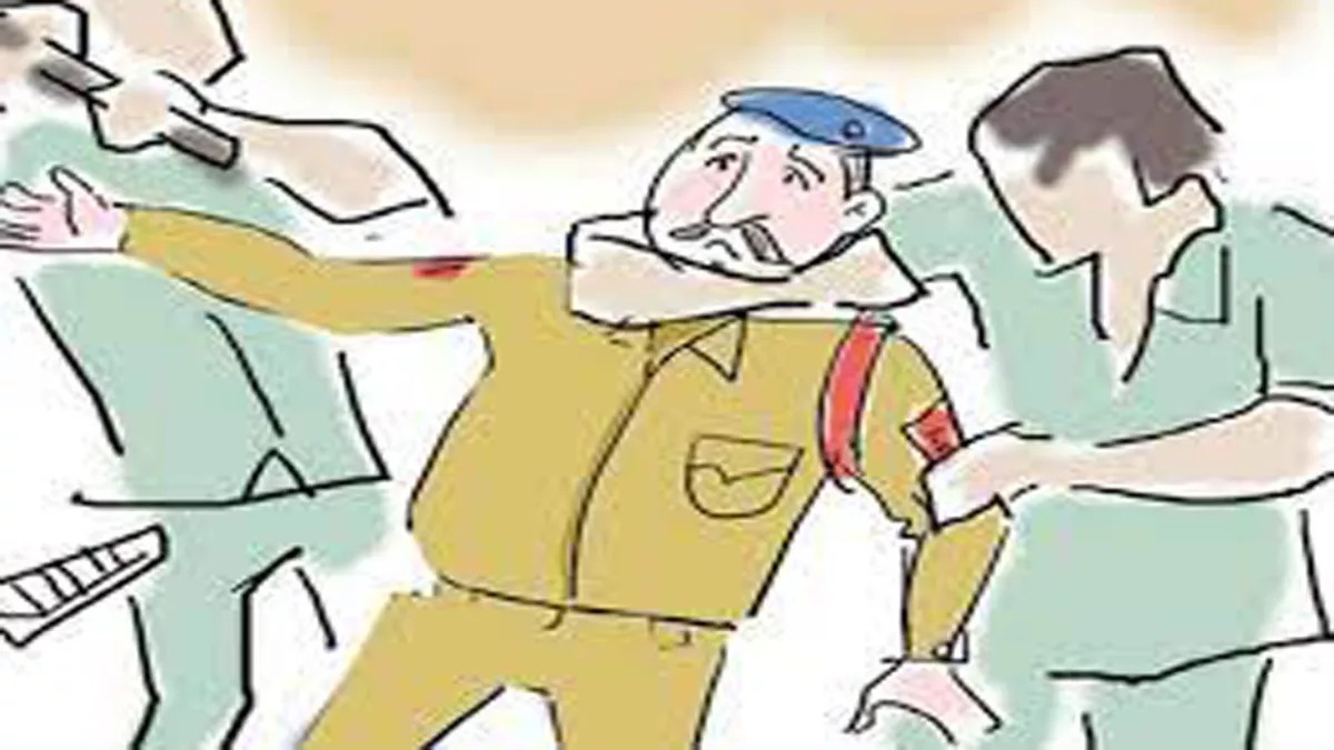पति-पत्नी के विवाद के बीच में बोलना पुलिसवाले को पड़ा महंगा