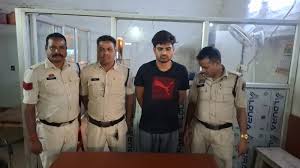 शादी का झांसा और ब्लैकमेलिंग,पुलिस ने ब्लैकमेलर को धर दबोचा