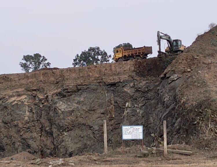 पत्रकार को मारने की कोशिश : मैकल पर्वत में माफिया का खुला आतंक