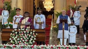 लगातार तीसरी बार देश के प्रधानमंत्री बने नरेंद्र मोदी, राष्ट्रपति द्रौपदी मुर्मू ने दिलाई शप​थ..