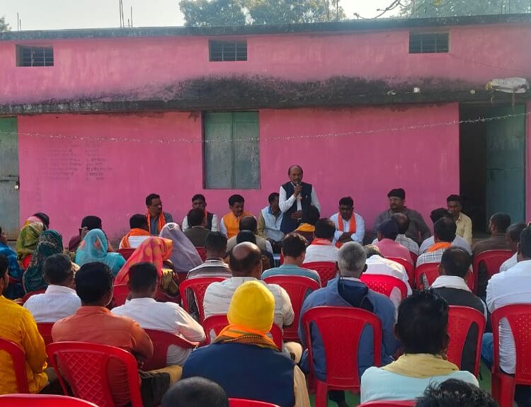 बिंद्रानवागढ़ में विधानसभा प्रभारी नेहरू निषाद के प्रथम आगमन पर भव्य स्वागत