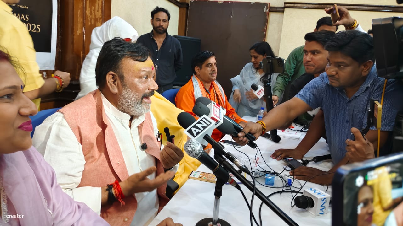   फ़िल्म फुले से ब्राह्मण विरोधी नफरती सीन तुरंत हटाया जाए : ब्राह्मण रक्षा मंच 