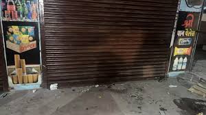 रायपुर पुलिस ने की बड़ी कार्यवाही,पान पैलेस की 5 दुकानों को किया सील