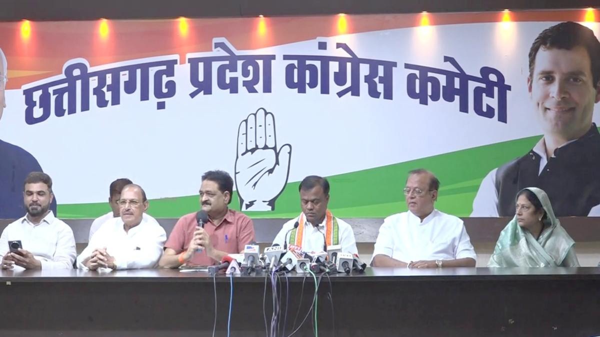 नकटी बुलडोजर कार्रवाई पर गरमाई सियासत, दीपक बैज बोले- गरीबों का घर तोड़कर MLA कॉलोनी मंजूर नहीं
