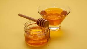 गिलोय-त्रिफला-शहद का कमाल: सुबह पीने से मिलते हैं ये जबरदस्त फायदे