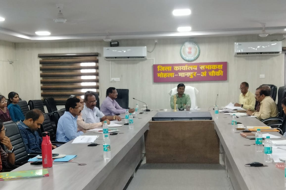 कृषि समूह के अधिकारियों की कलेक्टर ने ली बैठक, लक्ष्य पूर्ति सुनिश्चित करने के लिए कड़ी निर्देश