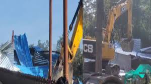  पत्रकार मुकेश चंद्राकर की हत्या मामले में अब प्रशासन ने लिया एक्शन