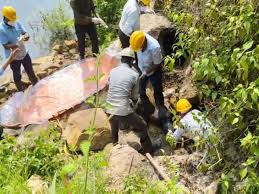 अवैध कोयला उत्खनन के दौरान बड़ा हादसा,सुरंग धंसने से युवक की मौत