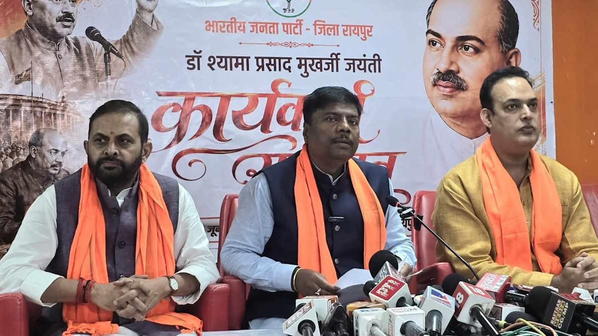 नकटी गांव मामले पर मंत्री केदार कश्यप का कांग्रेस पर पलटवार, बोले- जमीन अधिग्रहण की प्रक्रिया कांग्रेस शासनकाल में हुई थी, साय सरकार ने किया पुनर्वास