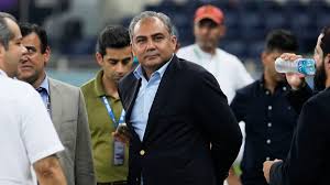 PCB चीफ ने टेक दिए घुटने,एशिया कप 2025 की ट्रॉफी ले जाने के बाद मोहसिन नकवी ने मांगी माफी