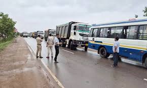  खनिज, राजस्व और पुलिस विभाग की संयुक्त कार्रवाई,26 हाइवा जब्त 