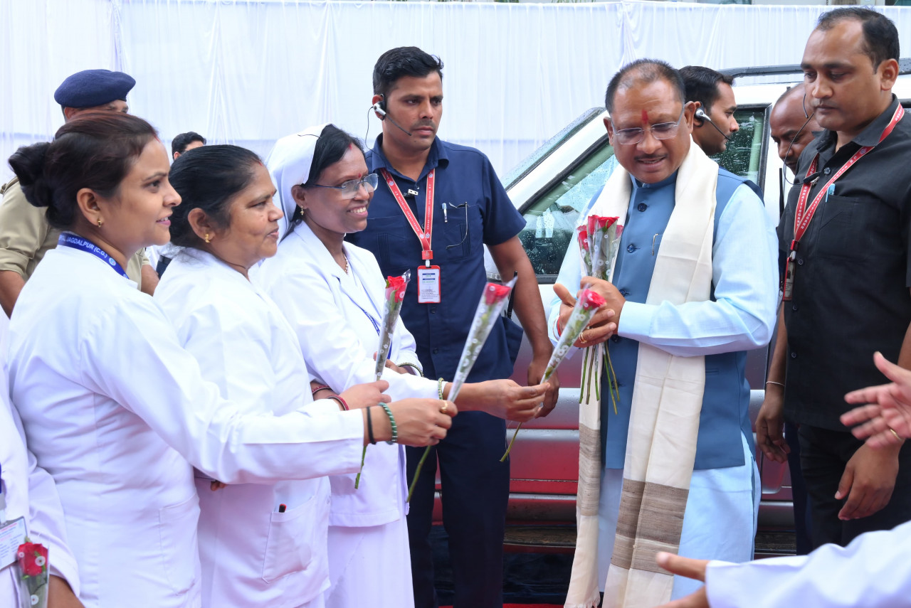 मुख्यमंत्री साय ने महारानी अस्पताल परिसर में प्रधानमंत्री भारतीय जन औषधि केंद्र का किया शुभारंभ