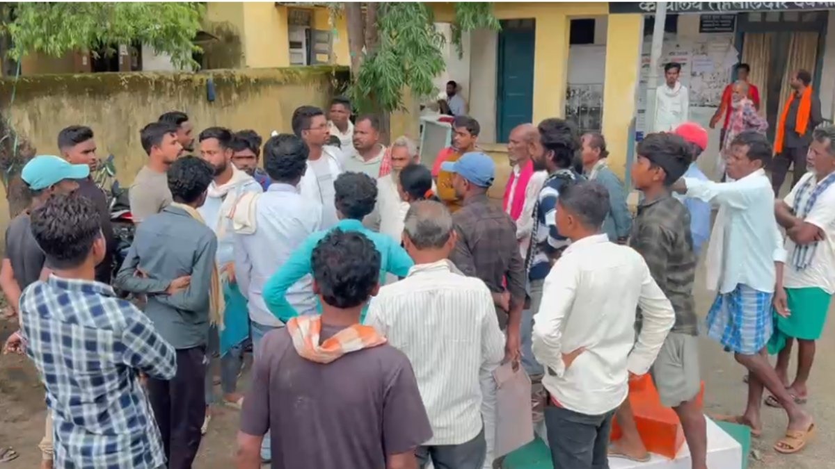 कोटवार नियुक्ति पर बवाल! गरियाबंद में 100 से ज्यादा ग्रामीणों ने तहसीलदार के खिलाफ खोला मोर्चा
