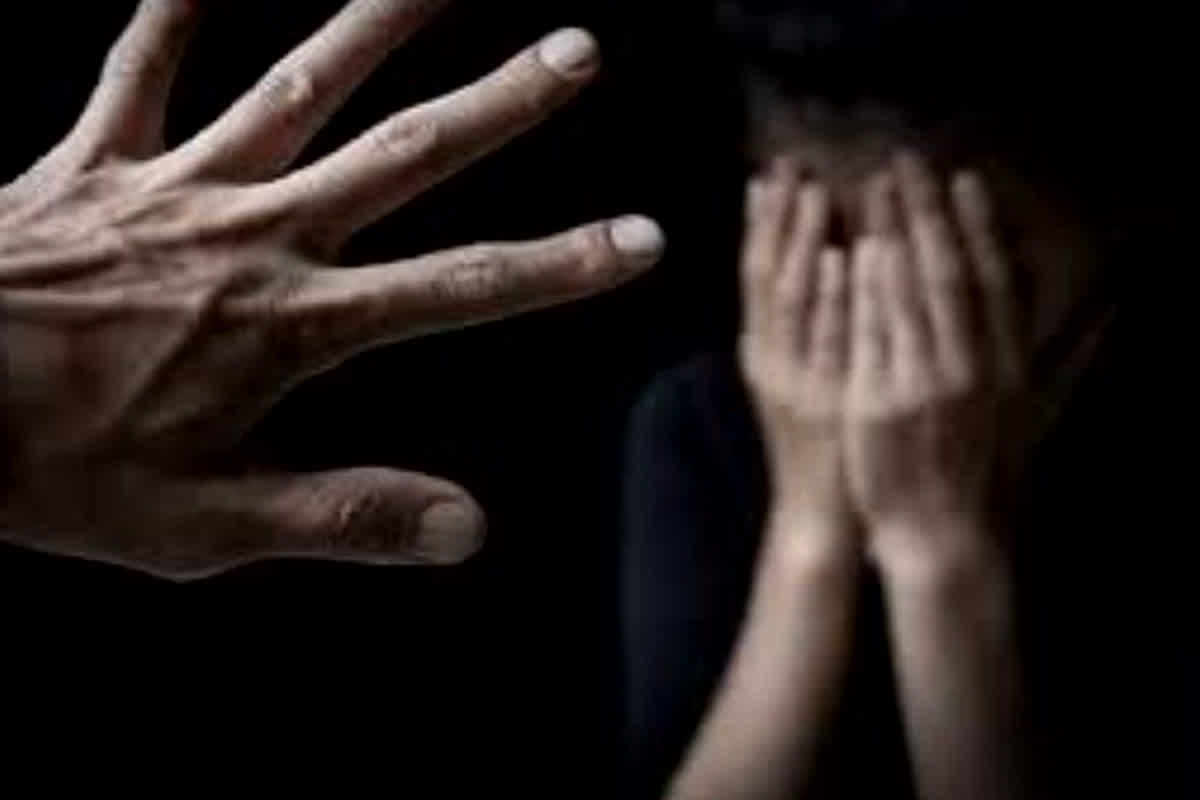 नशे में धुत बेटे ने अपनी ही मां के साथ किया ऐसा काम