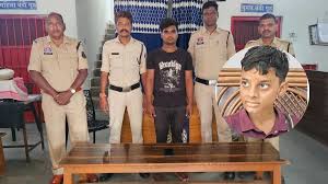 मोबाइल फोन के लिए गला दबाकर बच्चे की हत्या,स्कूल में मिली थी छात्र की लाश