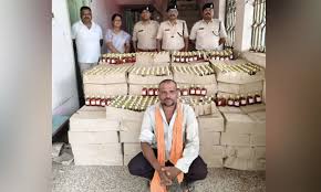 बड़ी कार्रवाई : आबकारी विभाग के हाथ बड़े पैमाने पर अवैध शराब लगी,आरोपी गिरफ्तार  