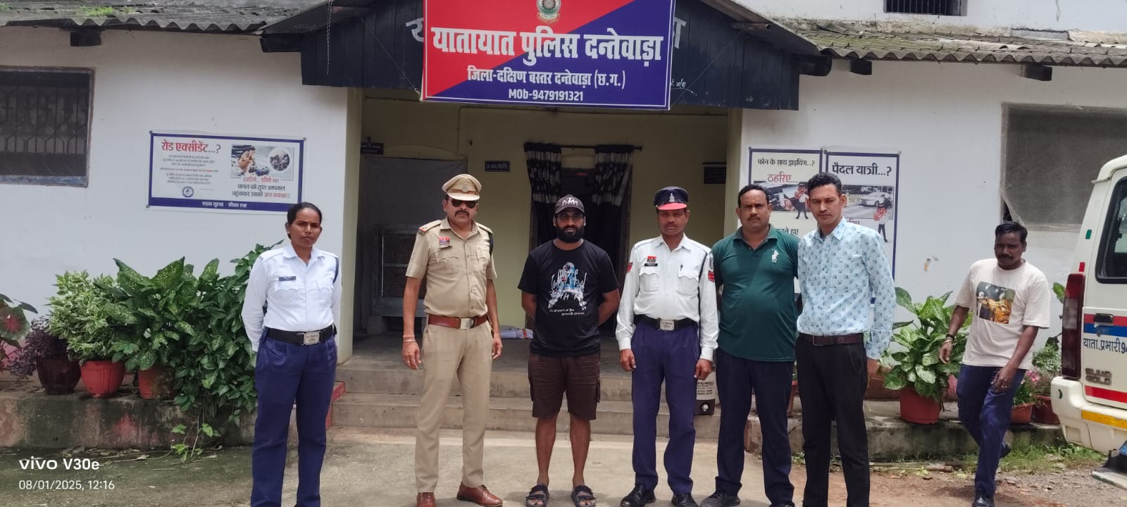 दंतेवाड़ा में यातायात नियम तोड़ने पर ट्रक चालक को जेल, ₹22,100 का जुर्माना

